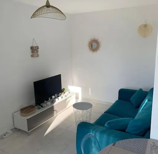 35m2 Climatise A 10 Min D'ajaccio * Alata